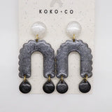 Scallop Arch Earrings in Monochrome