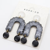Scallop Arch Earrings in Monochrome