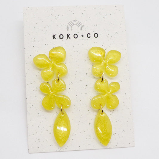 Flower drop earrings in Yellow