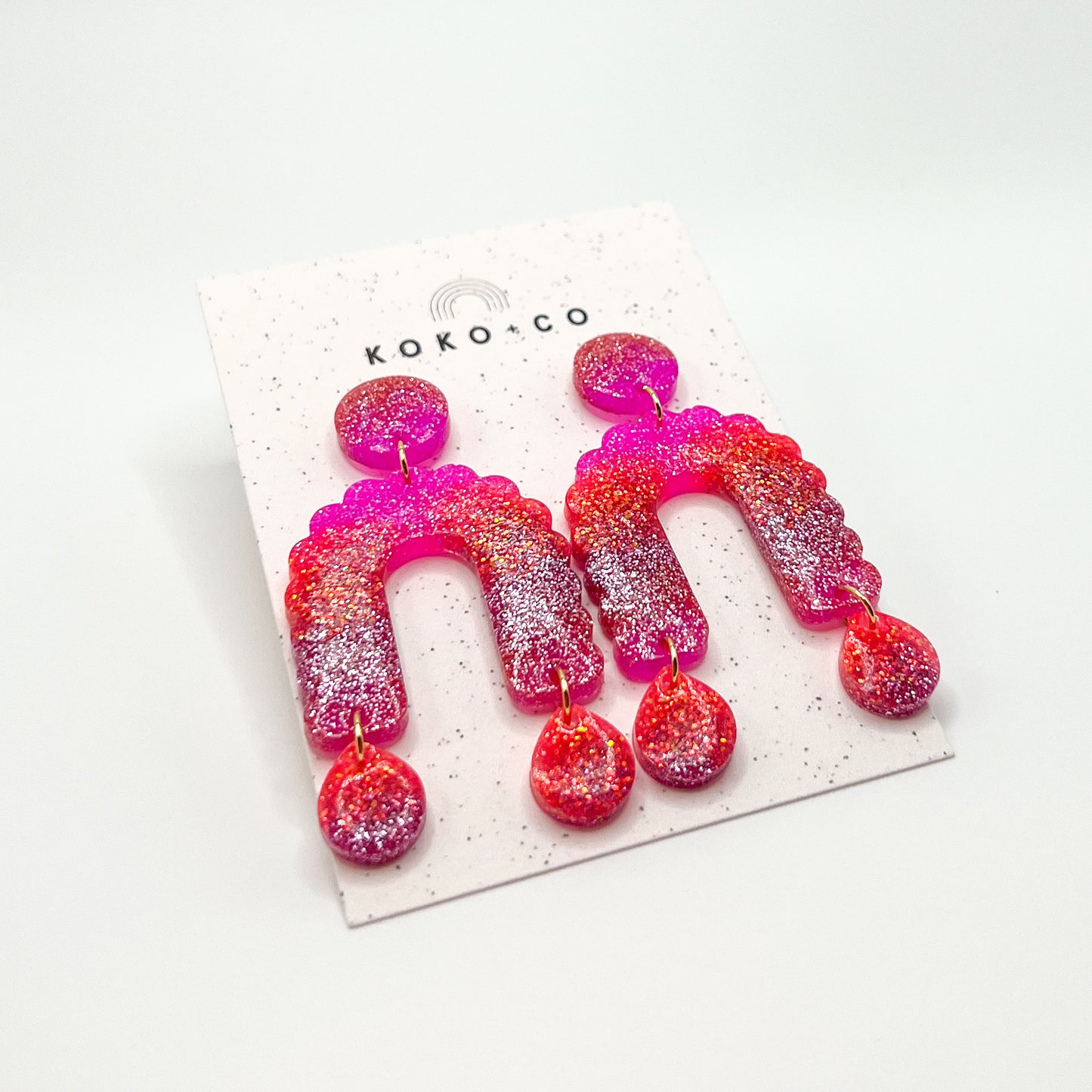 Scallop Arch Earrings in Pink/Orange Ombré