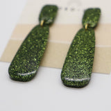Sleek Earrings in Green Glitter