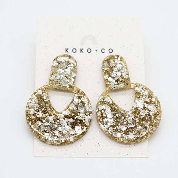 Spin You Around Sparkle Earrings in Luxury Gold