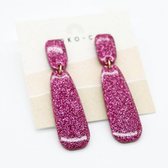 Sleek Earrings in Pink Glitter